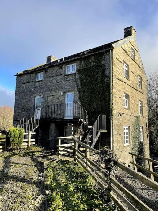 The Granary, Old Corn Mill, Yorkshire Dales Apartment West Burton Екстериор снимка