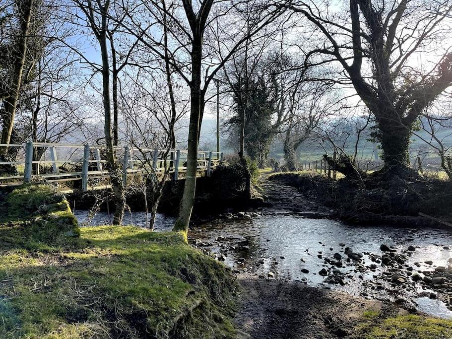 The Granary, Old Corn Mill, Yorkshire Dales Apartment West Burton Екстериор снимка